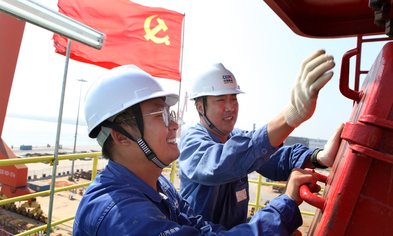 该项目为国家首批220千伏全预制舱的海上风电升压站，也是山西电建新能源业务领域提档升级的首个海上风电项目。