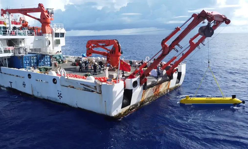 在整个项目研制周期仅为2年半的情况下，项目组克服了时间紧、任务重，特别是新冠疫情给研发工作带来的种种困难，完成了潜航器总体集成建造、万米推进器、万米舵机、万米抛载等技术攻关工作。在较短时间完成了实验室测试、实验室联调、水池试验和湖上试验，为海试顺利实施打下了坚实的基础。