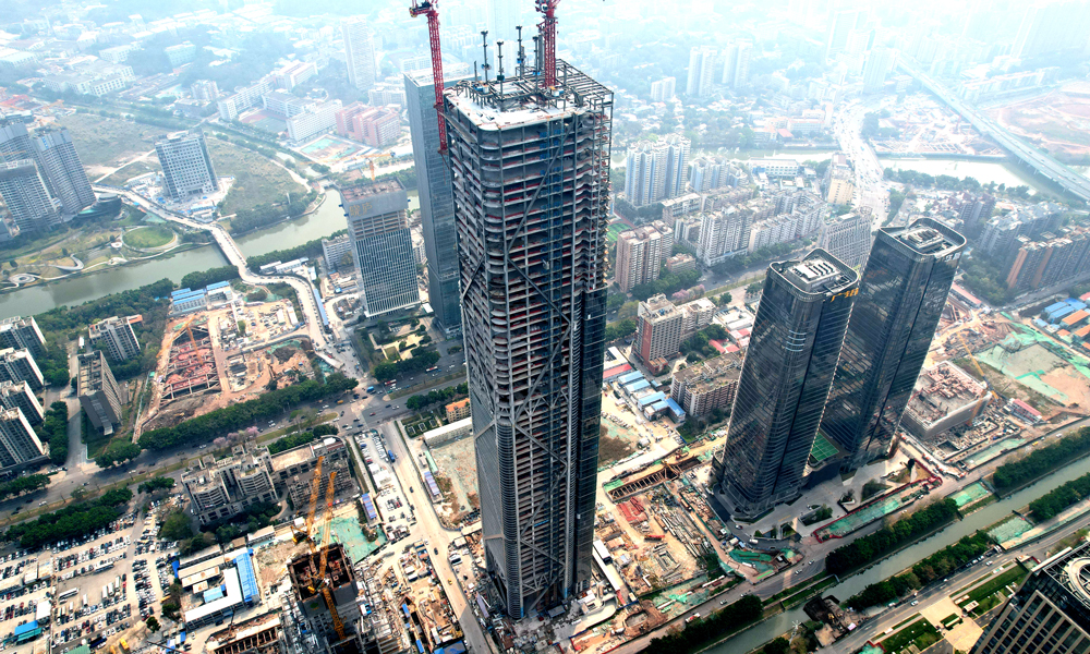 该项目位于广州市海珠区琶洲，总建筑高度375.5米，总建筑面积20.7万平方米，主体钢结构质量达5万余吨，是全国在建最高的纯钢结构超高层项目，为辐射带动粤港澳大湾区民营经济高质量发展发挥作用。