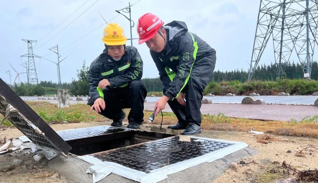 大唐平潭公司对场区内外场所及重点区域展开针对性巡检.jpg