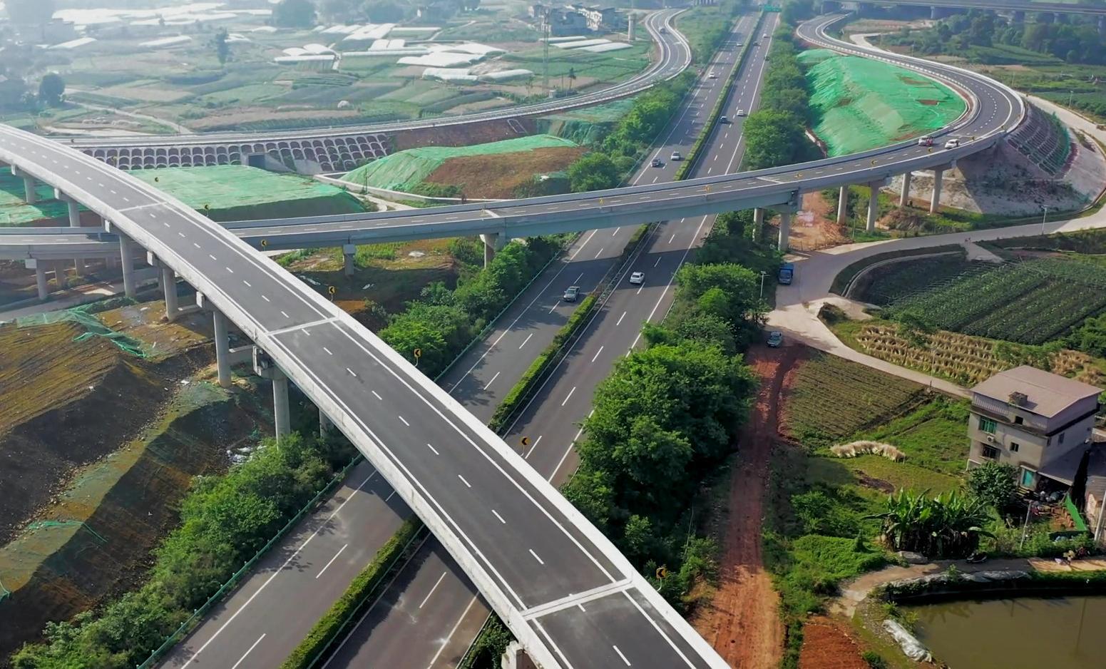 2023.5.11字幕版 成乐高速扩容项目乐山城区过境复线段建成通车.jpg