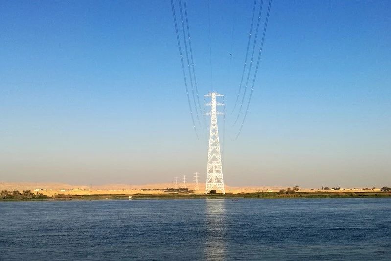 埃及EETC500千伏主干网升级输电工程尼罗河“大跨越”.jpg